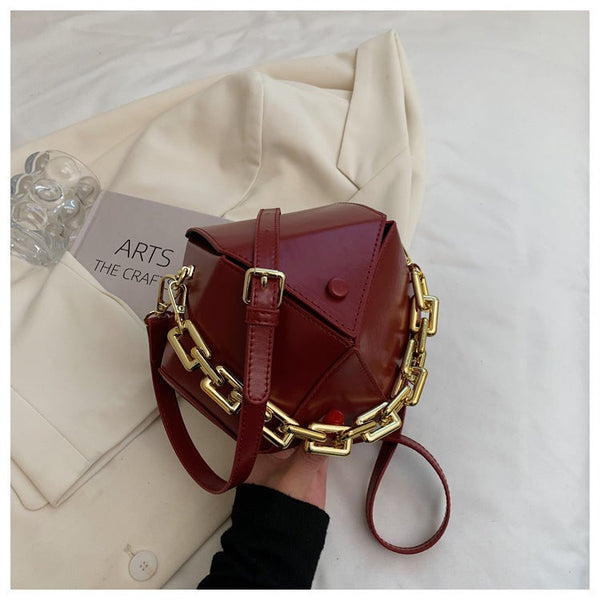 Three-Dimensional Diamond Chain Handbag