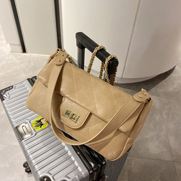 Quilted Bag Flip Twist Lock Handbag