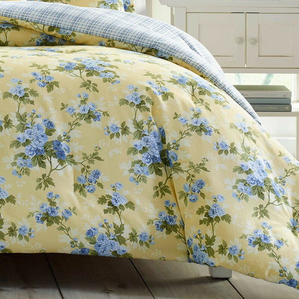 Stylish Farmhouse / Country Comforter